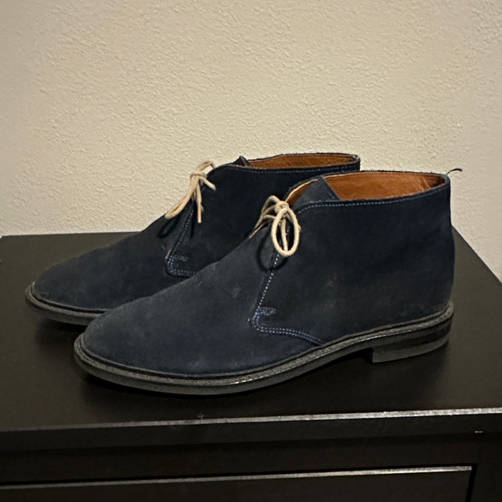 Allen Edmonds Men's Navy Suede Chukka Boots